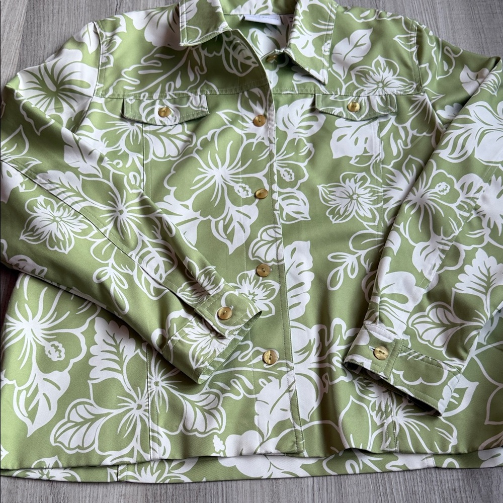 Green Floral Button-Up Jacket    CAJA. #. 1